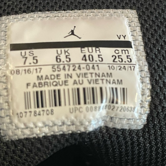 Nike Air Jordan 1 Retro Dark Grey Size 7.5 - Picture 3 of 12